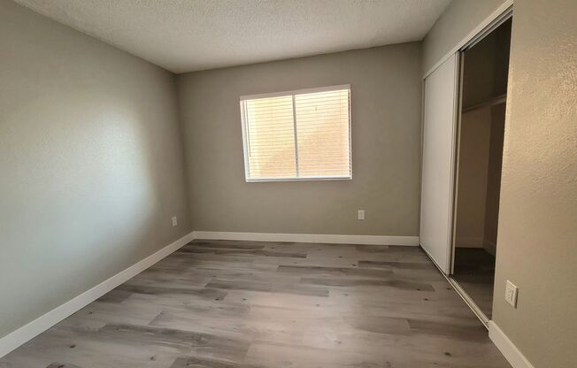 2 beds, 2 baths, 875 sqft, $1,455.5, Unit 26