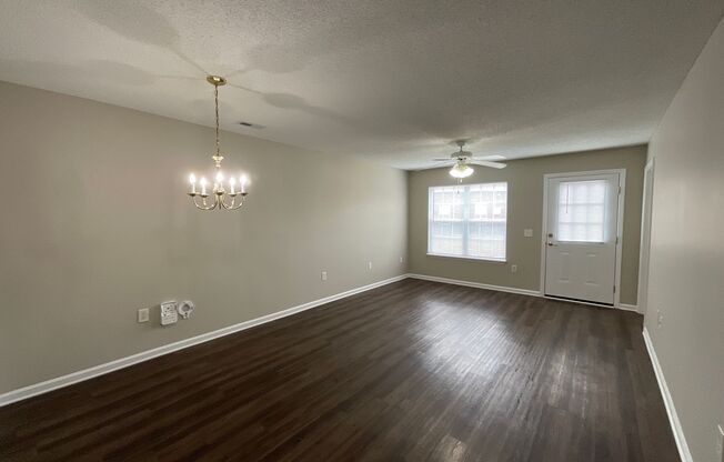 1 bed, 1 bath, 871 sqft, $1,175, Unit 2768-4