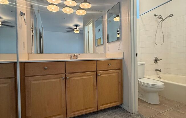 2 beds, 2.5 baths, $1,900, Unit APARTMENT 1271