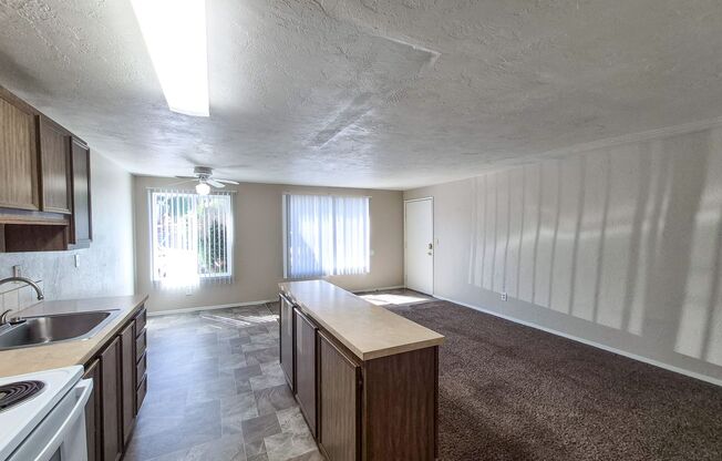 1 bed, 1 bath, 640 sqft, $1,050, Unit 47