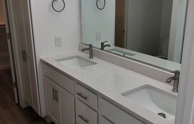 2 beds, 2 baths, 1,242 sqft, $1,895, Unit Pantano Vista 2381