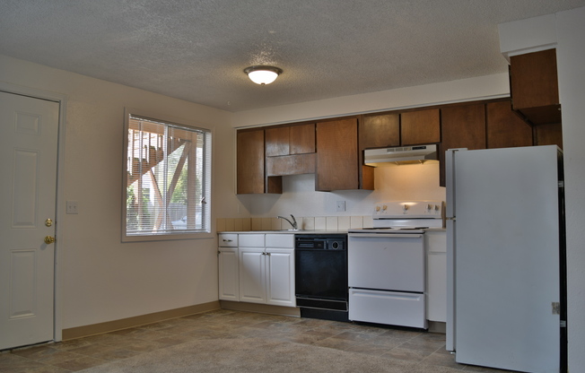 2 beds, 1 bath, 679 sqft, $1,295, Unit 936 01