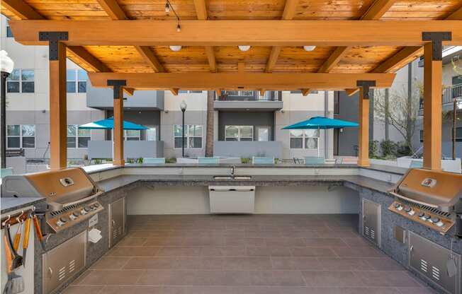 Outdoor Kitchen