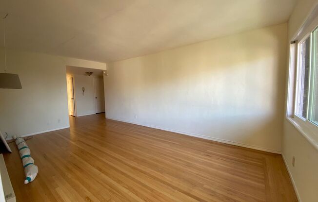 2 beds, 1 bath, 850 sqft, $3,550, Unit 304