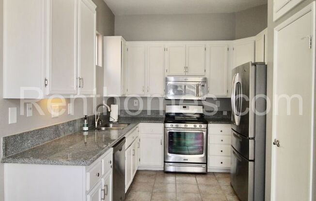 Mira Mesa, 11089 Ice Skate Pl, Gated, 1BR/BA Down, AC, Fireplace, 2 Car Gar!