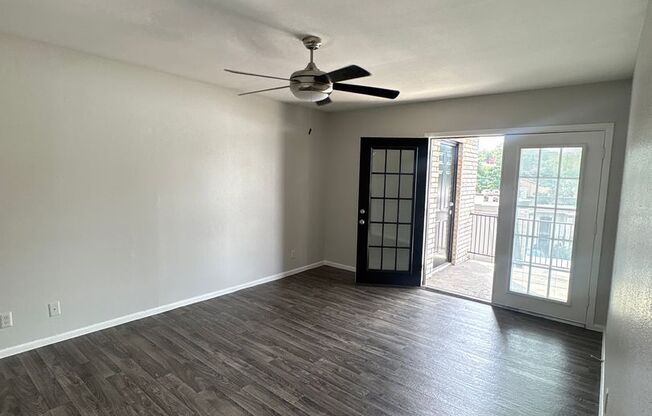 2 beds, 2 baths, 931 sqft, $1,450, Unit 13-1302