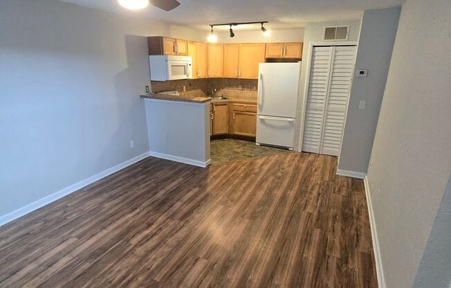 1BR / 1BA Condo For Rent  - Move in special 1/2 off first month's rent!
