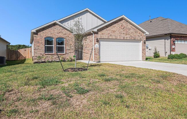 NEVER LIVED IN Spacious 4 Bedroom In Clear View Estates