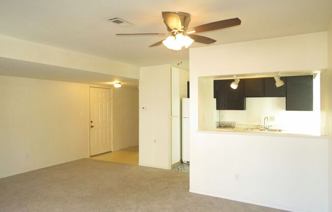 1318 HOLLAND PARK BLVD