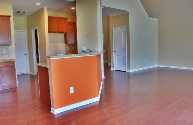 Nice 3 bedroom house in West Cary, Stonewater Community!