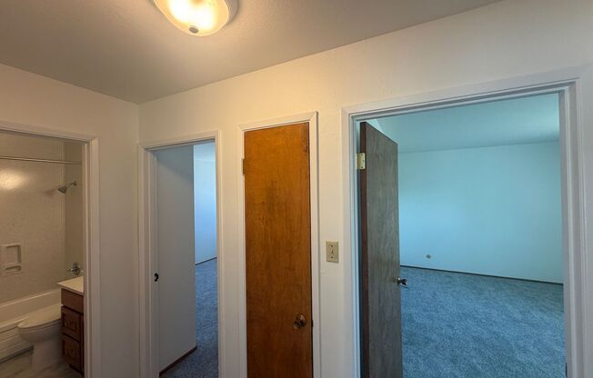 COMMERCIAL LLC-863