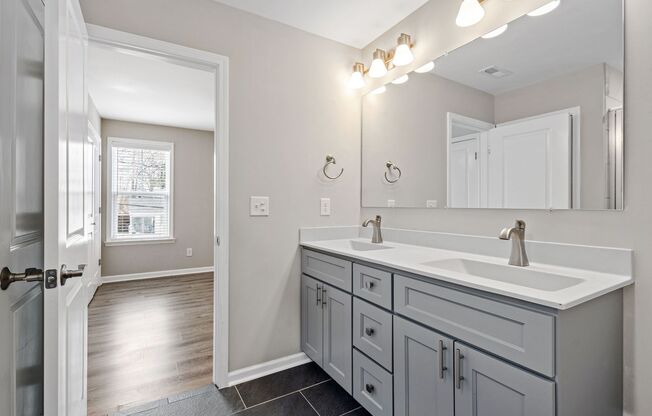 3 beds, 2.5 baths, $1,900, Unit Unit A