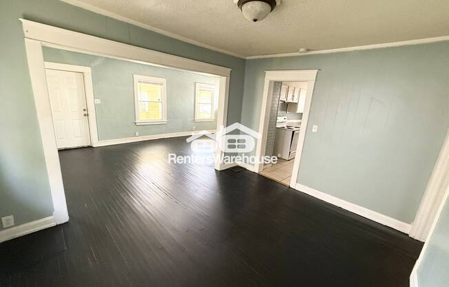 1526 E 50 ST