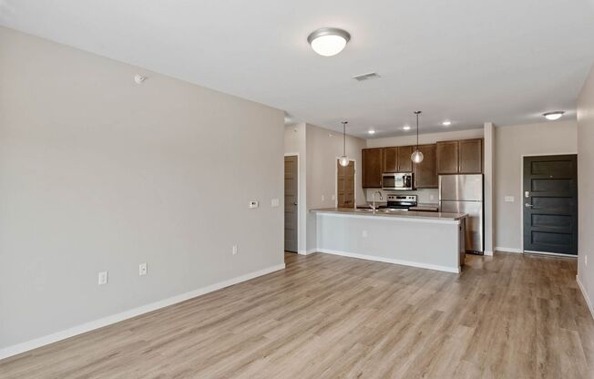 3 beds, 2 baths, 1,334 sqft, $1,500, Unit 116