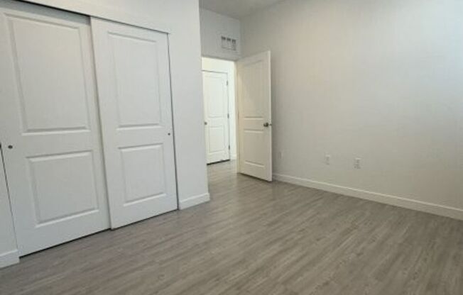 3 beds, 2 baths, 1,400 sqft, $1,895, Unit 572