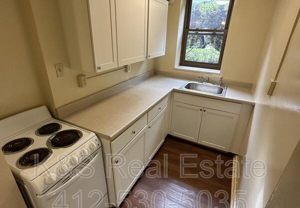 121 LEBANON BLVD 3