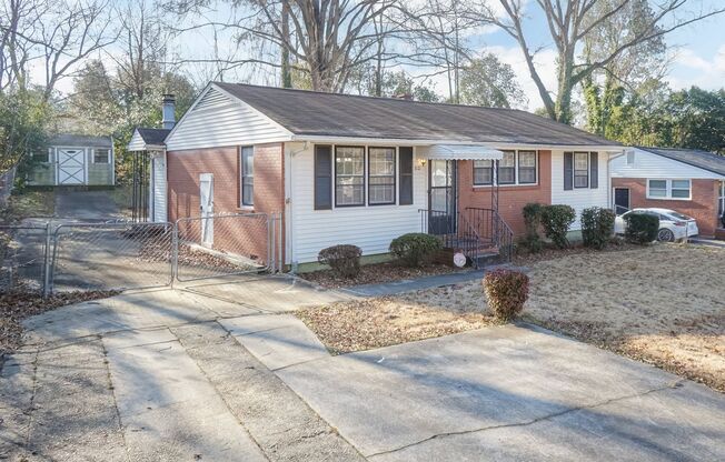 Move In Ready Three Bedroom Home!