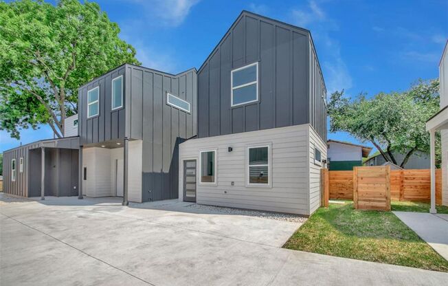 7603 Carver Ave #1