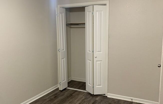 2 beds, 1 bath, 825 sqft, $875, Unit 6124-A