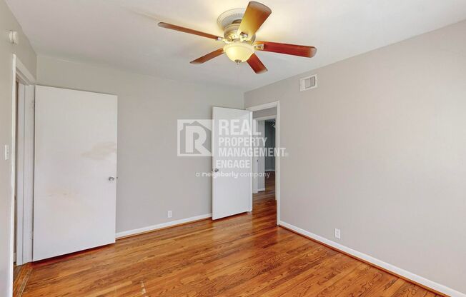 3 beds, 1 bath, $1,300