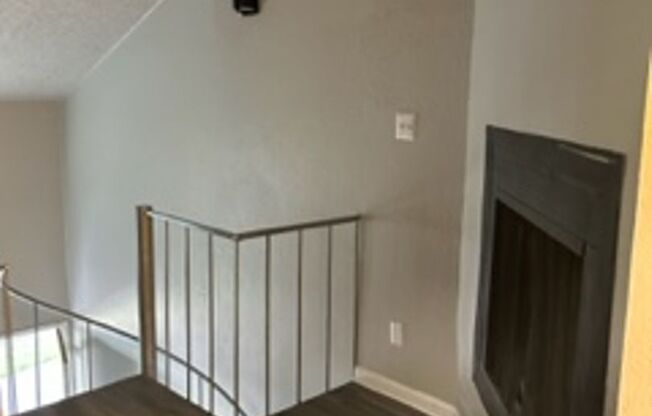 1 bed, 1 bath, 672 sqft, $1,045, Unit 1028