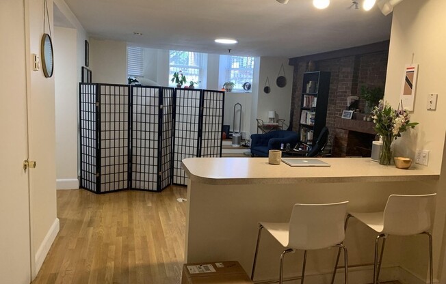 265 Newbury St 6