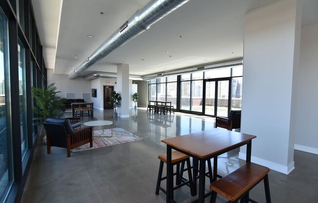 1 bed, 1 bath, 673 sqft, $2,850, Unit 3833-421