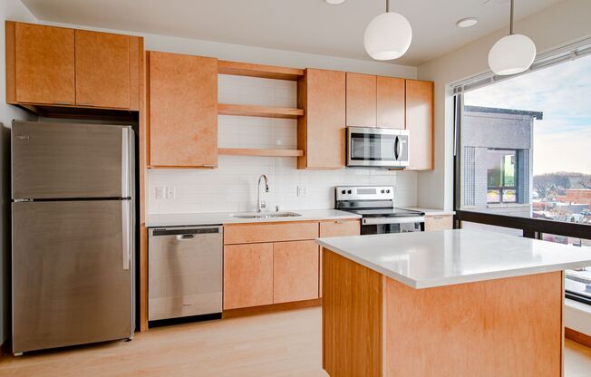 1 bed, 1 bath, 658 sqft, $1,445, Unit B517