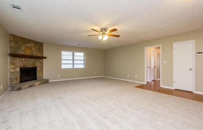 3790 CREEKVIEW CIR