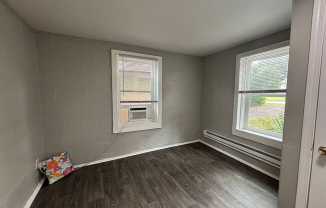 COMING SOON! 2 Bed / 1 Bath