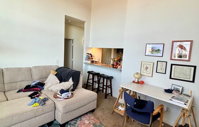 1 bed, 1 bath, 600 sqft, $1,629, Unit 332