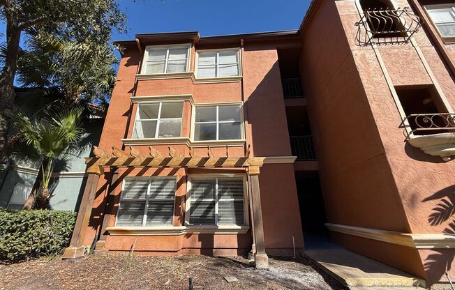 LOVELY 1/1 CONDO IN SOUTHWEST IN VILLA MEDICI