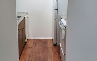 2 beds, 1 bath, 740 sqft, $995, Unit 39