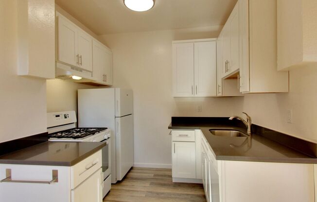 35 Casa Way (961r)