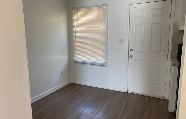 2 beds, 1.5 baths, 800 sqft, $1,290, Unit 4520-09