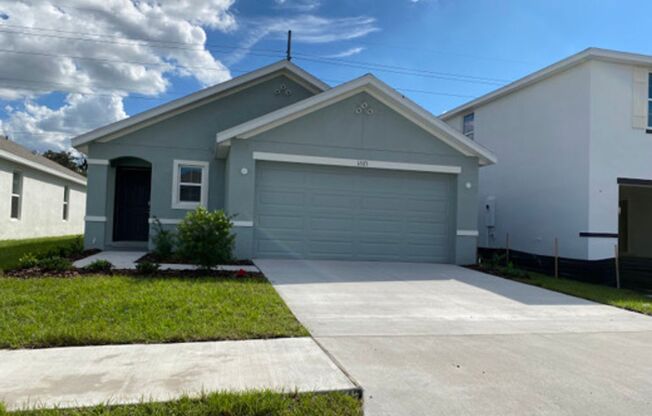 Well laid out 3 Beds/2Baths Home partially fenced yard with easy access to Tampa