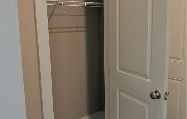 1 bed, 1 bath, 780 sqft, $960, Unit 413