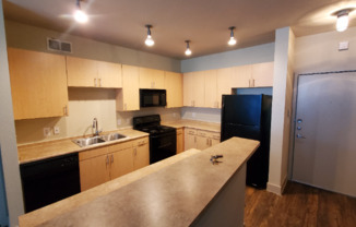 901 E 5 ST