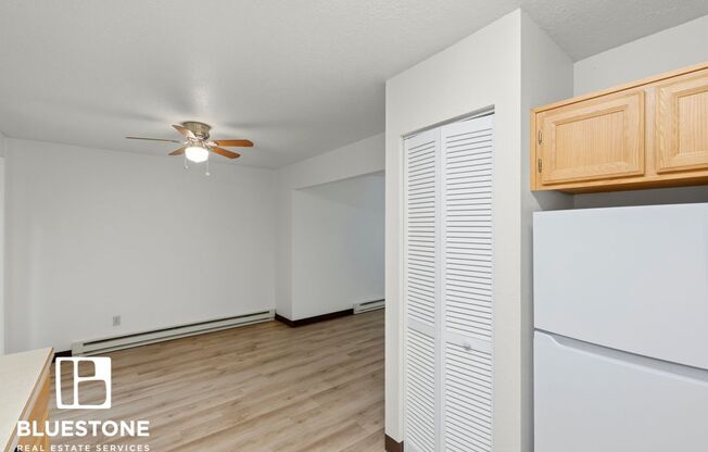 3 beds, 1 bath, 886 sqft, $1,795, Unit 19