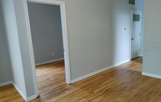 4250 W Haddon