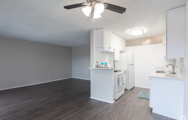 1 bed, 1 bath, 775 sqft, $2,530, Unit Unit 42