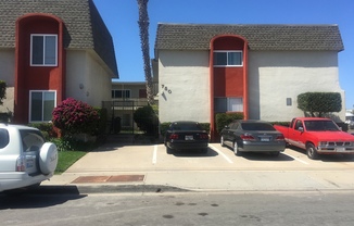 2 beds, 1 bath, $2,100, Unit G