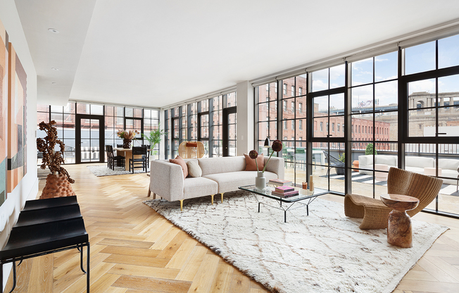 4 beds, 4.5 baths, 3,016 sqft, $25,000, Unit PHE