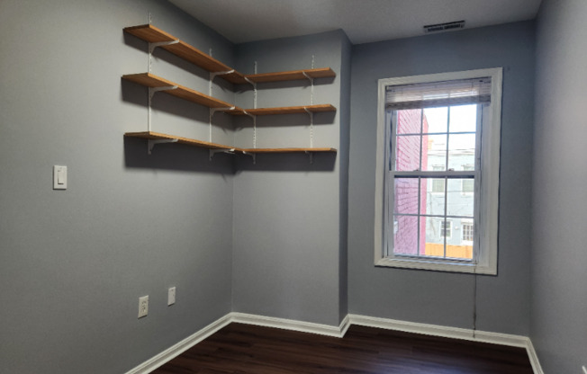 329 ELM ST NW