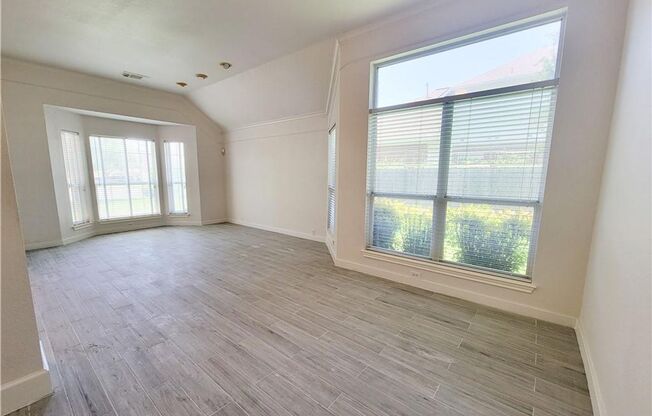 Wonderful single story home located in Ranch At Cypress Creek