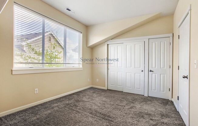 3 beds, 3.5 baths, $2,695