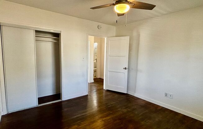 2 beds, 1 bath, $2,350, Unit 3145 Macaulay Street