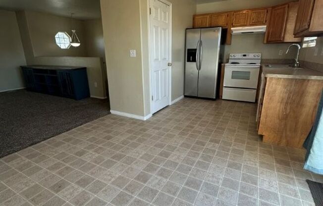 We Buy Christmas! $1000 Amazon Gift Card + Free Rent! 5 Bed 2 Bath Home in Syracuse