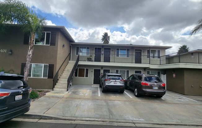 **SPECIAL** FIRST MONTH FREE!!! Clean Upstairs Unit In Convenient Location- Close to SDSU!