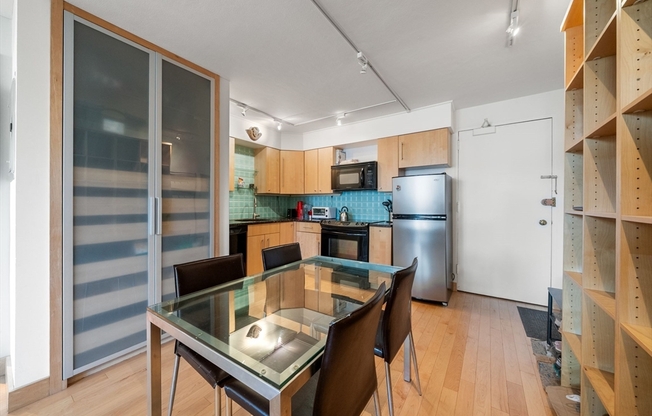 1 bed, 1 bath, 498 sqft, $3,300, Unit 302